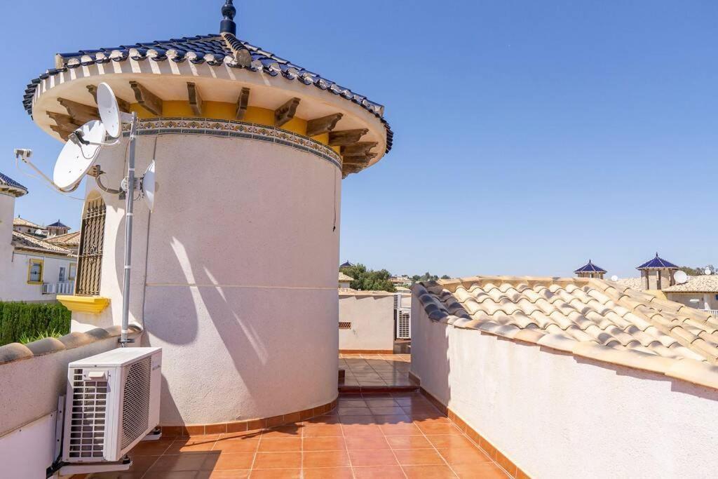 Casa Lilly-Rose, A Beautiful 3 Bedroom Detached Villa A Short Walk To The Villamartin Plaza & Golf Course Exteriér fotografie