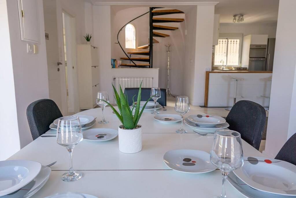 Casa Lilly-Rose, A Beautiful 3 Bedroom Detached Villa A Short Walk To The Villamartin Plaza & Golf Course Exteriér fotografie